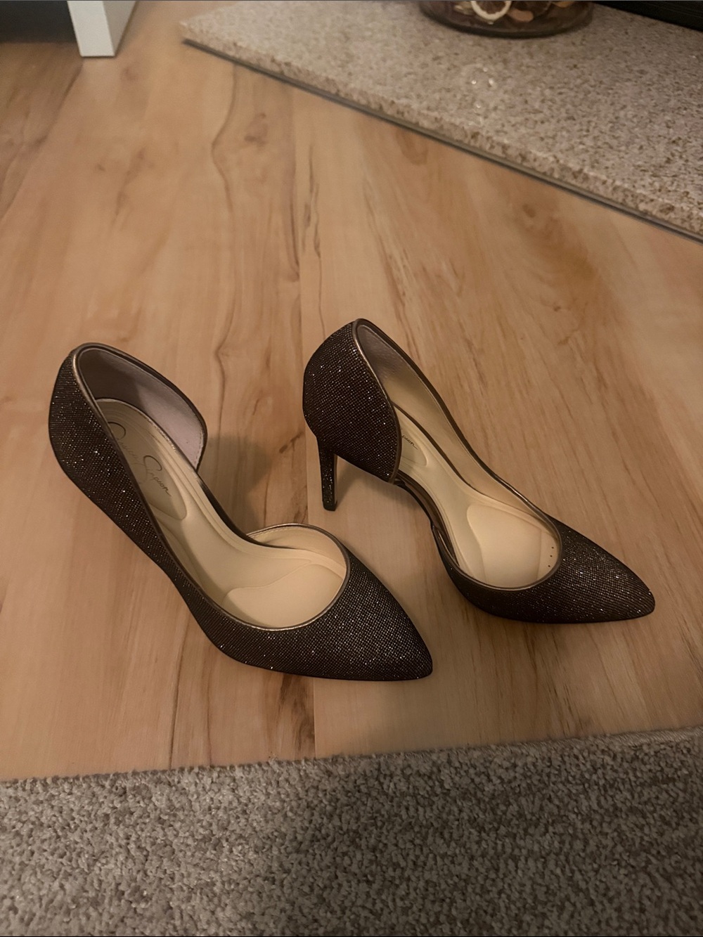 Sparkle Pointed-Toe High Heels in Brown Glitter
